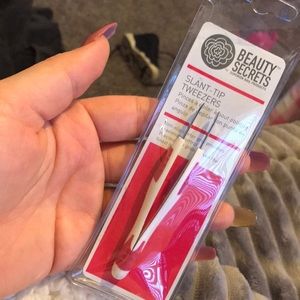 Tweezers & nose studs